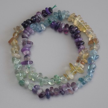 Fluorite beads on thread, chips, diameter 6-9×2-4 mm, length 40 cm±