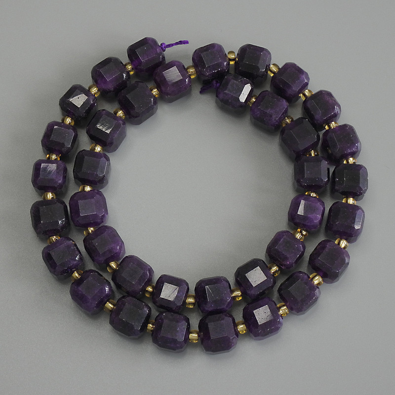 Faceted Amethyst Cube Beads, 8.5×8.5 mm, with 3 mm seed beads, length 37 cm on thread