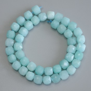 Aquamarine Beads, Faceted Cube, 9x9 mm diameter, 37 cm length on thread