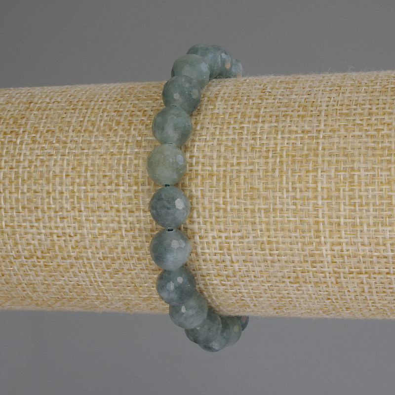Jade bracelet with faceted beads, 8 mm diameter, 18 cm long (stretch)