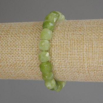 Chrysolite Olivine Bracelet, Faceted Cube Beads, Diameter 8.5x8.5 mm, Length 18 cm (Stretch)