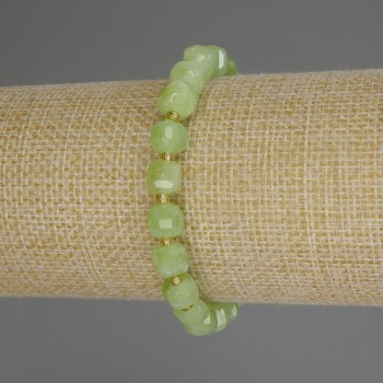 Chrysolite Olivine Faceted Cube Bracelet, 7x7 mm cubes, 18 cm (stretch)