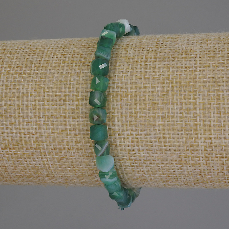 Faceted Agate Cube Bracelet, 5x5 mm cubes, 18 mm length, stretch bracelet