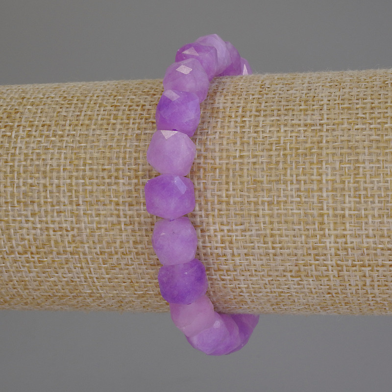 Lavender Amethyst Faceted Cube Bracelet, diameter 8.5 mm, length 18 mm, stretch