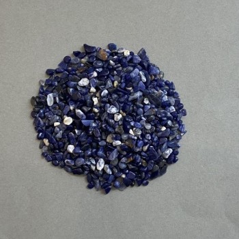 (per 100 g ±) Natural sodalite stone, chip without hole, 3-4x4-6 mm+