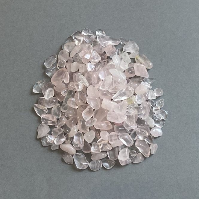 (per 100 g±) Natural Rose Quartz chip without a hole 4-10×5-6 mm+
