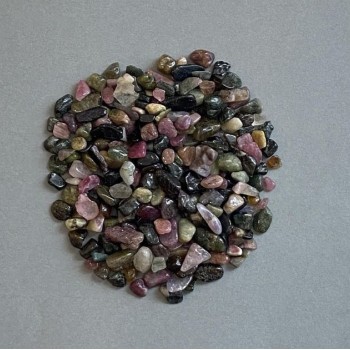 (per 100 g ±) Natural tourmaline chip without hole 4-11×3-6mm+