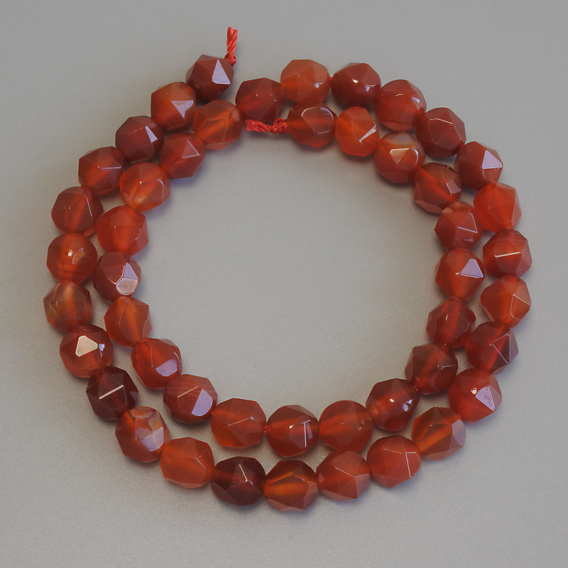 Carnelian Beads Faceted 8x7mm ± on Thread, Length 37 cm+