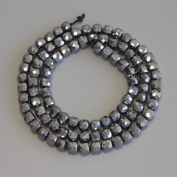 Terahertz Beads Faceted Cube, 4×4 mm, length 39 cm ± on thread