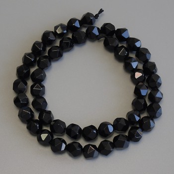 Beads, Black Onyx, Faceted, 8×7 mm, 37 cm length on thread