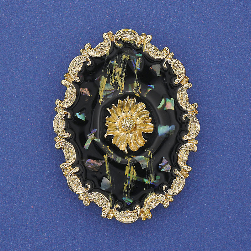 Haliotis Gold-Tone Metal Brooch 43×32mm+