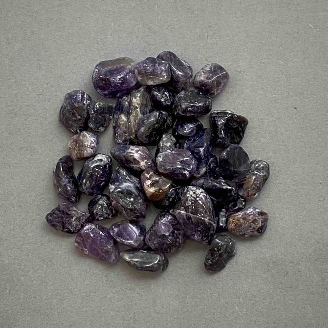 (per 100g +/-) Natural Amethyst tumbled stone without hole 11-14×9-12mm+