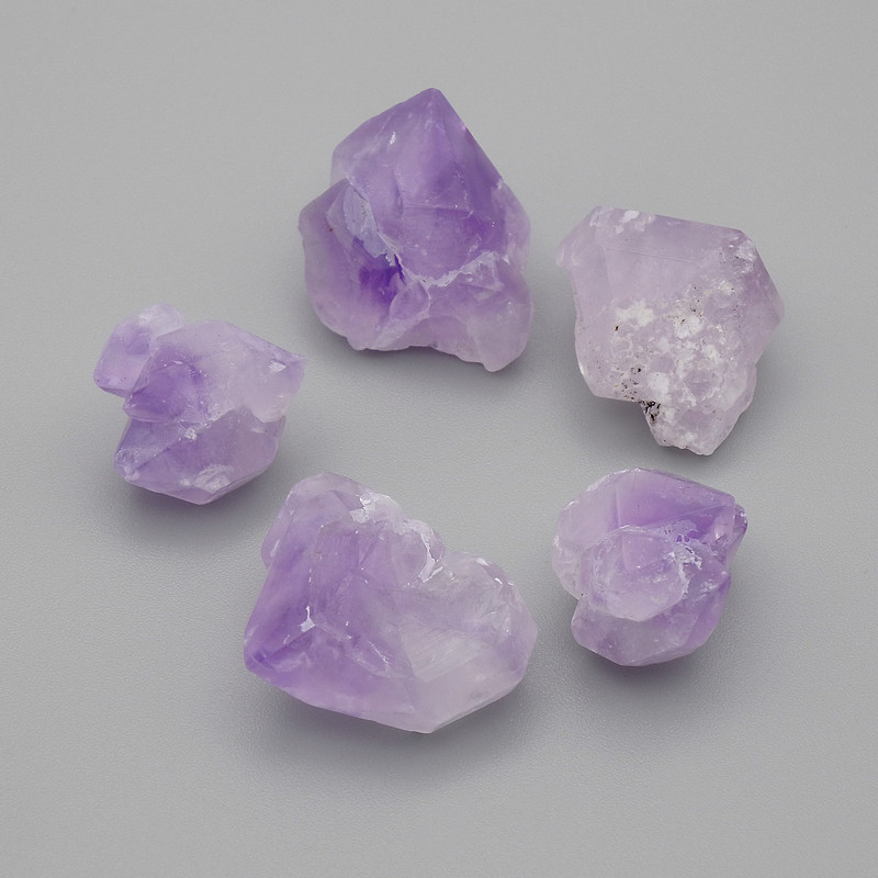 (per 100 g ±) Natural Amethyst stone, unprocessed rough stone without a hole 11-21×8-15 mm+