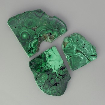 (Price per 100 g) Natural malachite souvenir plate 80×40×10 mm (assorted size)