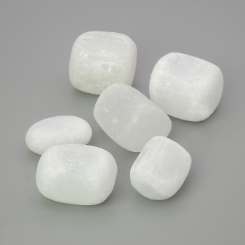 (price per 100g) Souvenir natural stone Selenite tumbled stone ~ sizes 27x16-26mm (+/-) packaging 100g