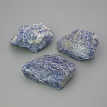 (Price per 100 g) Souvenir natural sodalite stone, unpolished rough stone ~ dimensions 34-43×35×28 mm (+/-) packaging 100 g