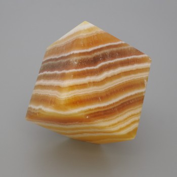 (per 100 g) Onyx Cube Souvenir 52×52 mm ± weight from 360 g (assorted sizes)