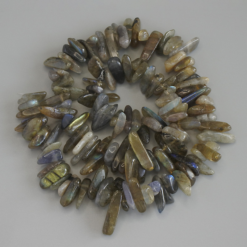 Labradorite chip-needle beads, diameter 12-17×3-5 mm ±, on thread, length 39 cm+