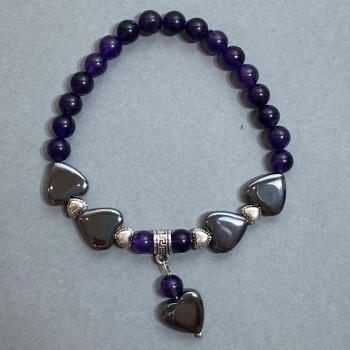 Amethyst bracelet with smooth beads 6mm +/-; Hematite heart 12mm +/-; with metal inserts Length 18mm +/- Stretch