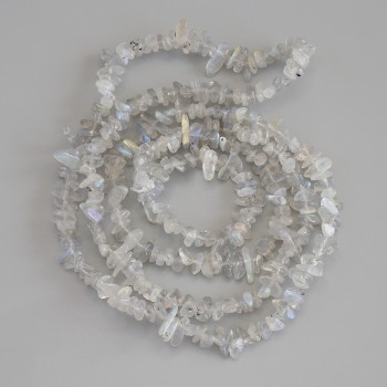 Labradorite chips beads, diameter 7-9×2-3 mm, length 78 cm +/- on thread