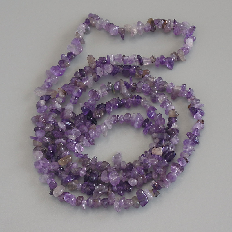 Amethyst Chip Beads, diameter 4-7×3 mm, length about 78 cm, on a strong fishing line
