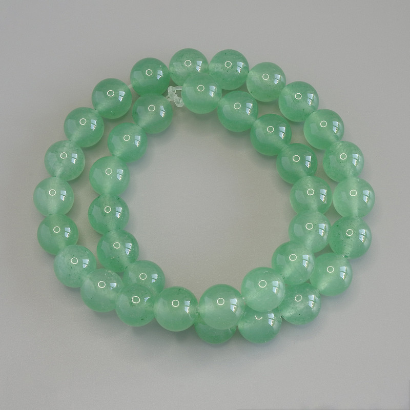 Jade Beads, Smooth Round Balls, 10 mm Diameter, 38 cm Length on Thread