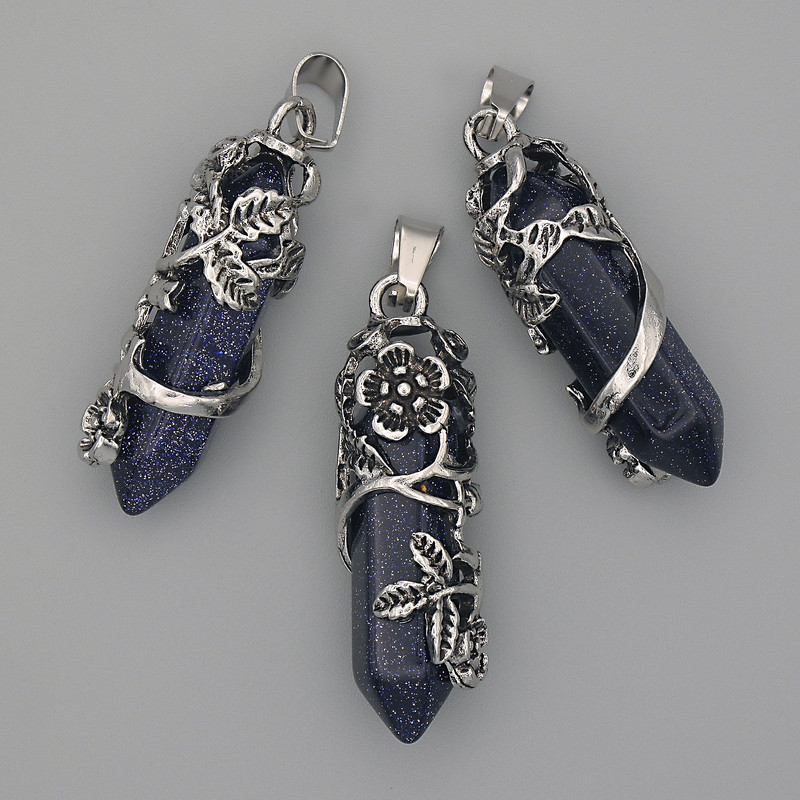 Aventurine Pendant 'Night of Cairo' Hexagon with Flower, 35x15 mm, length 44 mm