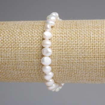 Bracelet with Freshwater Pearls 9x8mm, length 18 cm, stretch
