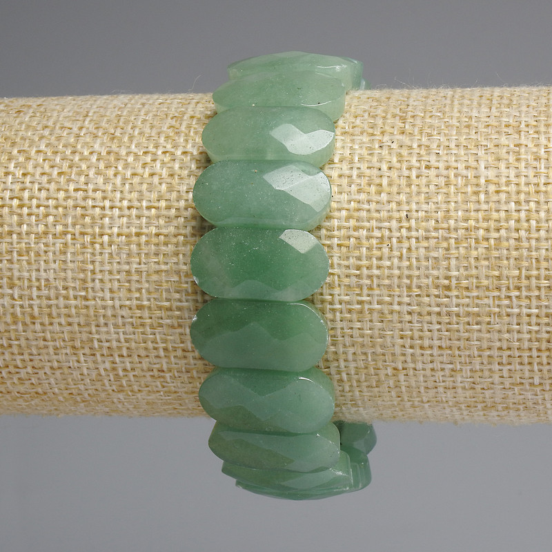 Jade bracelet with faceted rounded links, 20×10 mm diameter, 18 cm length, stretch