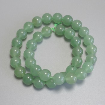 Nephrite beads, smooth spheres, 10 mm diameter ± on a thread, length 37 cm ±