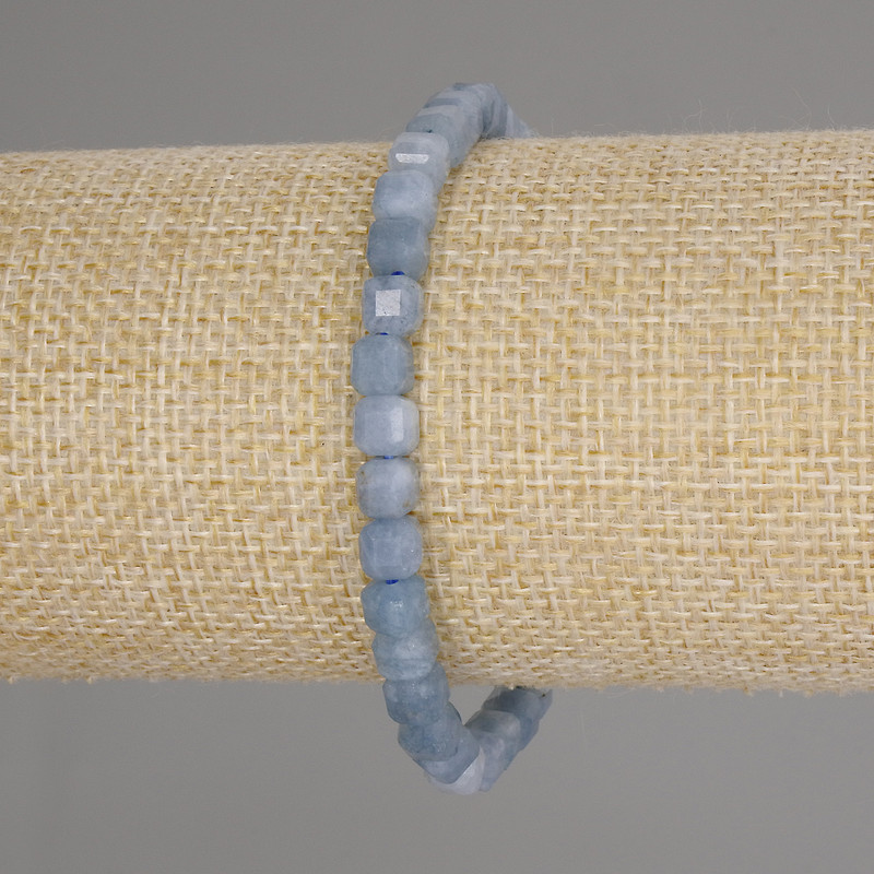 Aquamarine bracelet with faceted cube beads, 5×5 mm diameter, 18 cm length, stretch