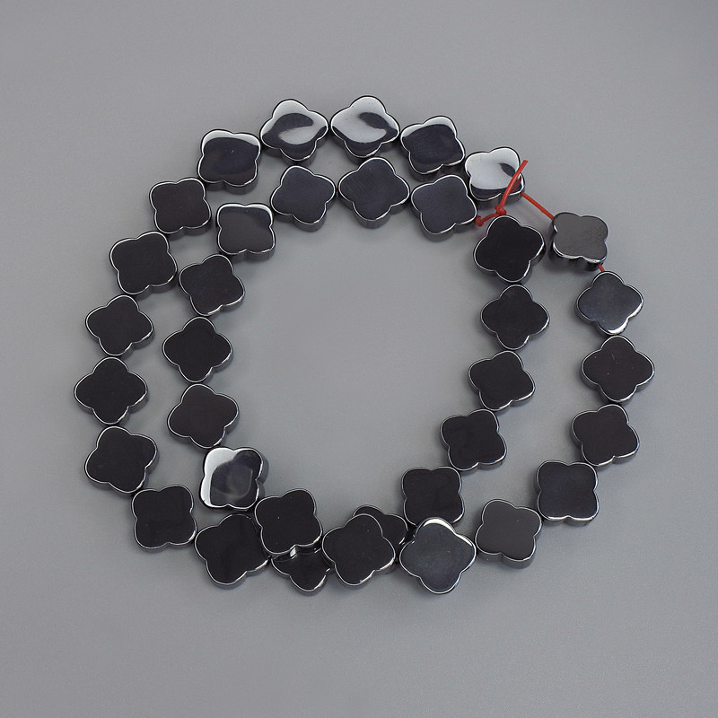 Hematite four-leaf-clover beads, 11x11 mm diameter ± on a thread, length 39 cm+