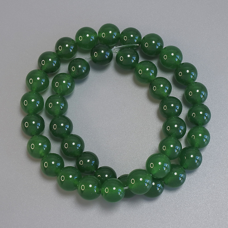 Chrysoprase Beads, Smooth Round, 10 mm Diameter, 38 cm Length on a Thread