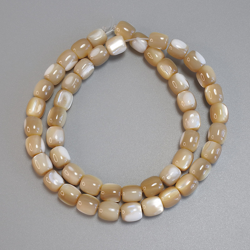 Beige mother-of-pearl beads, barrel-shaped, 8x7.5 mm, length 40 cm on a thread