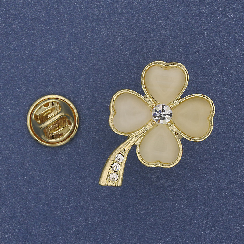 Brooch Four-Leaf Clover Cat's Eye with Crystals, Gold-Toned Metal, 19x30mm+