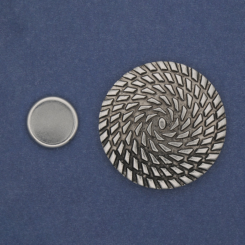 Magnetic Brooch Accent 40mm ± Silver-Tone Metal
