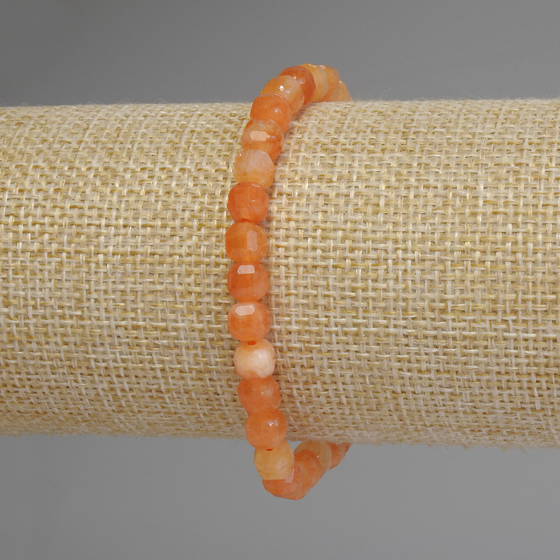 Mashan Nephrite Bracelet with Faceted Cubes, 5x5 mm, 18 cm stretch