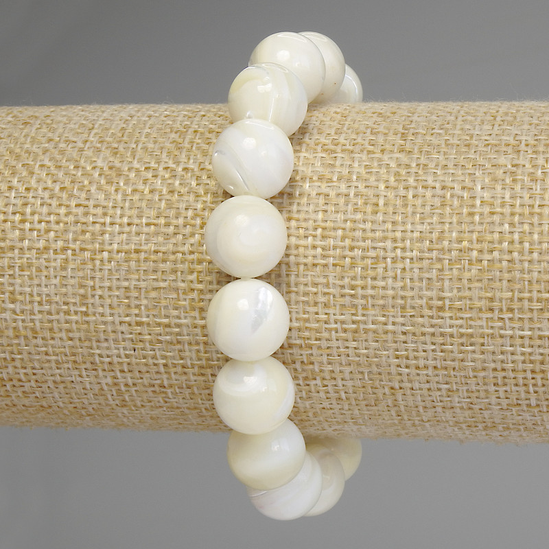 Bracelet with smooth mother-of-pearl beads, 12mm diameter, 18cm stretch