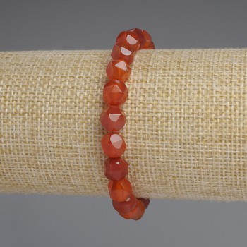 Carnelian bracelet with facets, diameter 8x7 mm, length 18 mm, elastic