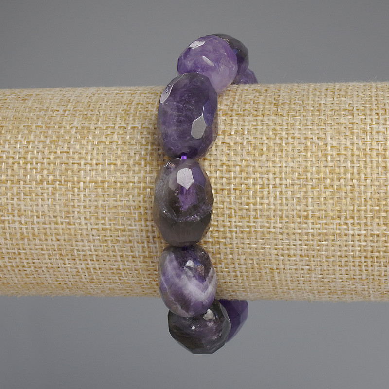 Bracelet with Faceted Amethyst Beads, diameter 17-20×12-16 mm, length 18 mm, stretch