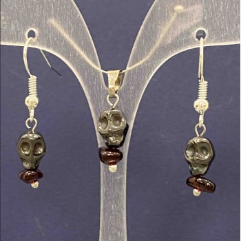 Set of Earrings and Pendant with Hematite Skull, Garnet Chips 8x6 mm, lengths 29 mm and 22 mm