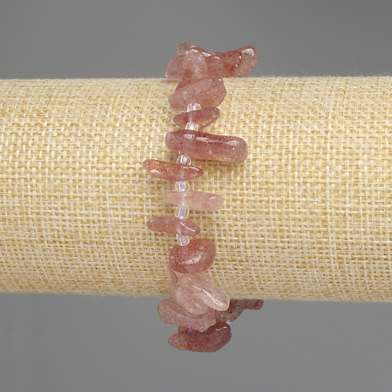 Strawberry Quartz Chip Bracelet, chip sizes 10–14 × 3–5 mm, 3 mm seed beads, length 18 cm ± stretch