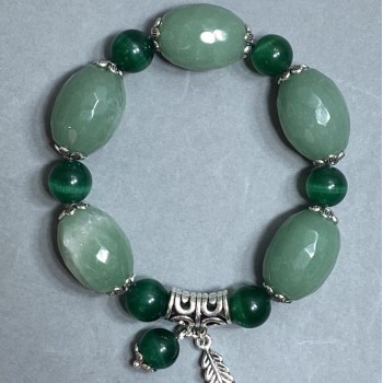 Bracelet Jade, Faceted Beads 20x15mm +/- Cat's Eye Bead, 9mm diameter +/-, 18cm +/- stretch