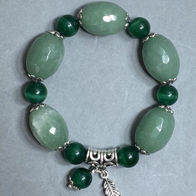 Bracelet Jade, Faceted Beads 20x15mm +/- Cat's Eye Bead, 9mm diameter +/-, 18cm +/- stretch