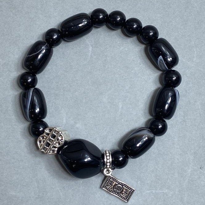 Agate Bead Bracelet, 8 mm diameter beads, 14×10 mm barrels, 18 cm length, stretch