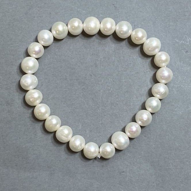 River Pearl Bracelet 8-9×7, 5-8mm+-, length 18mm+- stretch