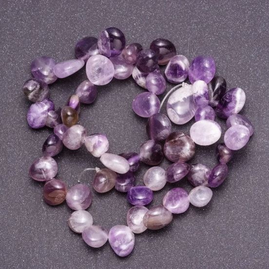 Amethyst briolette beads natural stone 'Butterfly', diameter 6-12 mm (+/-), thread length 39 cm