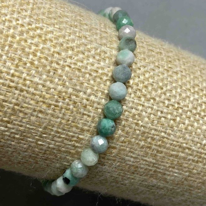 Emerald Bracelet with Faceted Beads, 5mm Diameter, 18 cm Length, Stretch