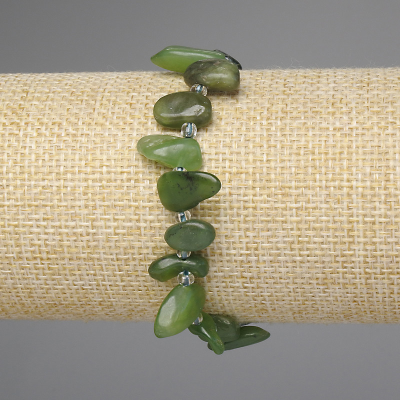 Jadeite Bracelet 'Faceted-Butterfly', diameter 8-17×5-7 mm +/-, beads 3 mm +/-, length 18 mm +/- stretch