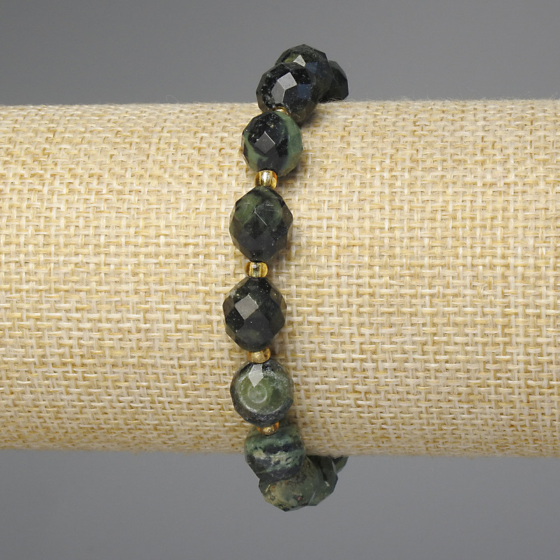 Ocean Jasper bracelet with faceted beads, diameter approximately 10×8 mm, 5 mm +/- beads, seed beads 3 mm +/-, length 18 mm +/- stretch